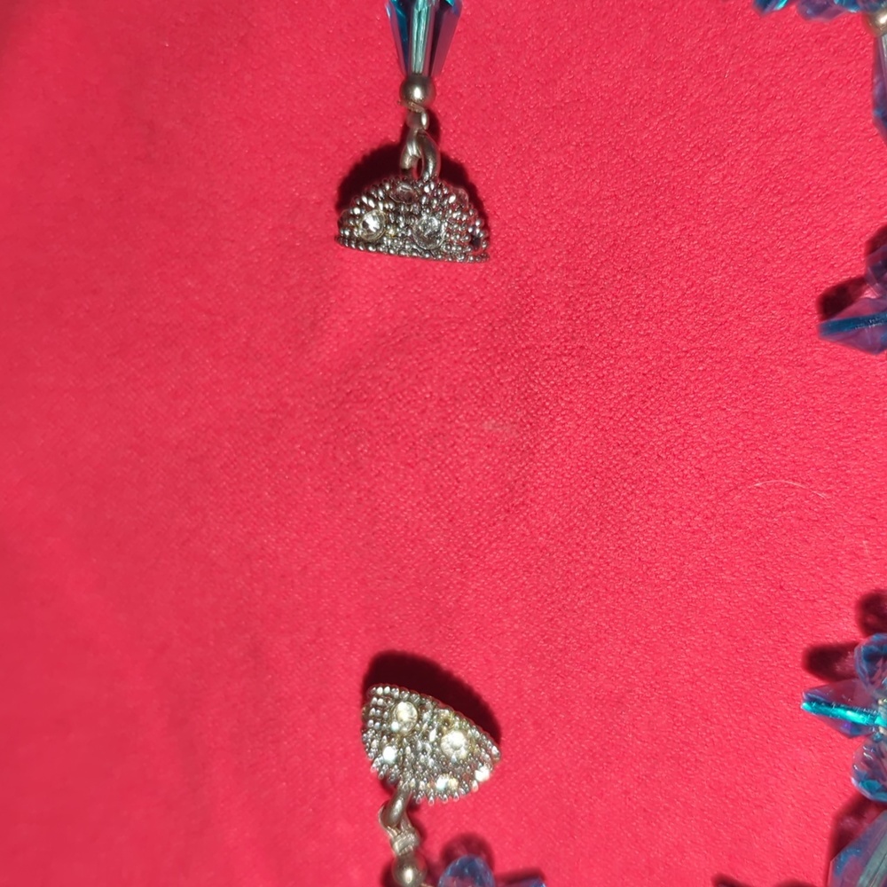 Magnetic Closure Bracelet - Picture 4 of 9